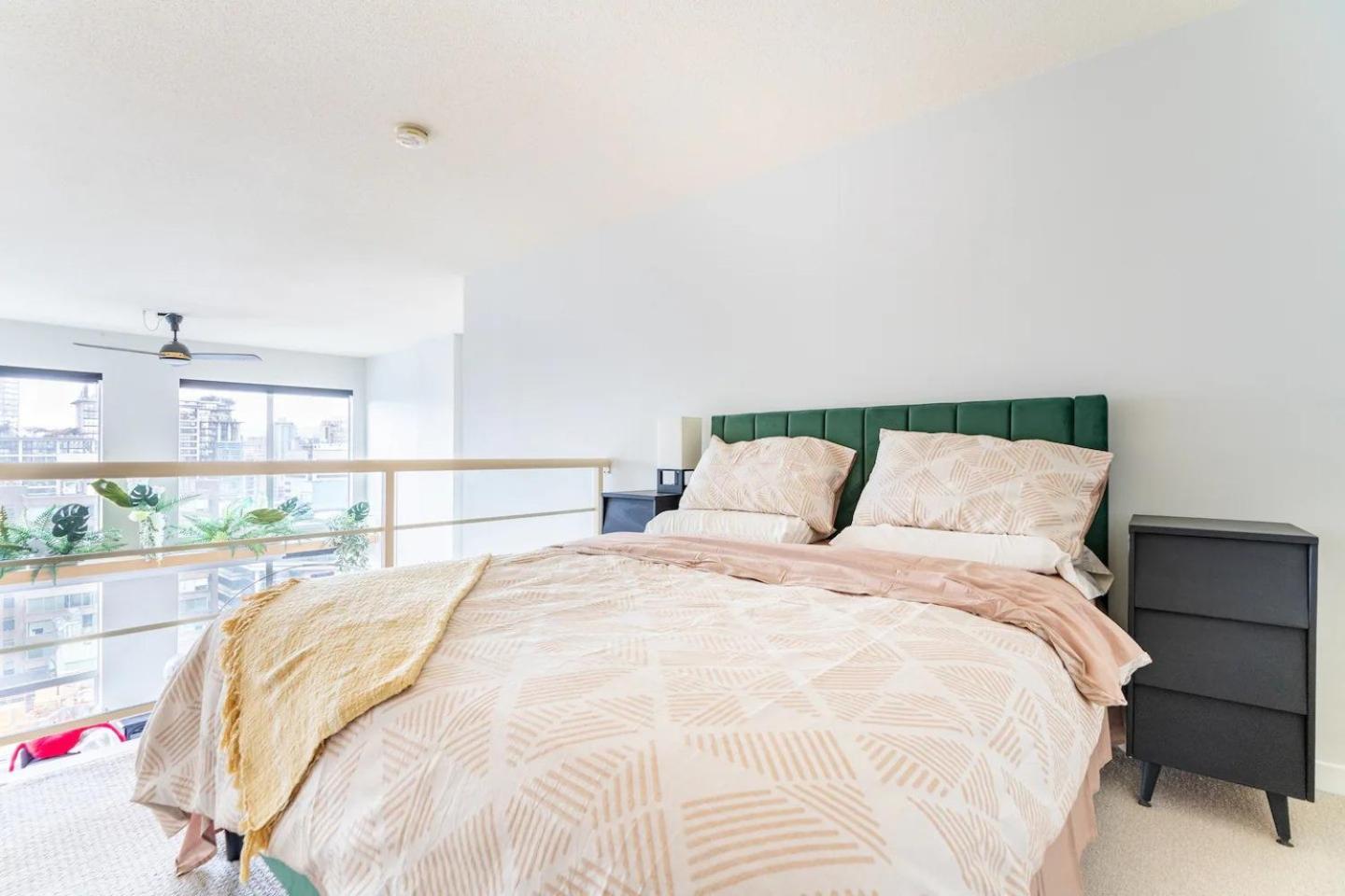 Loft In Downtown Vancouver With Free Parking Екстер'єр фото