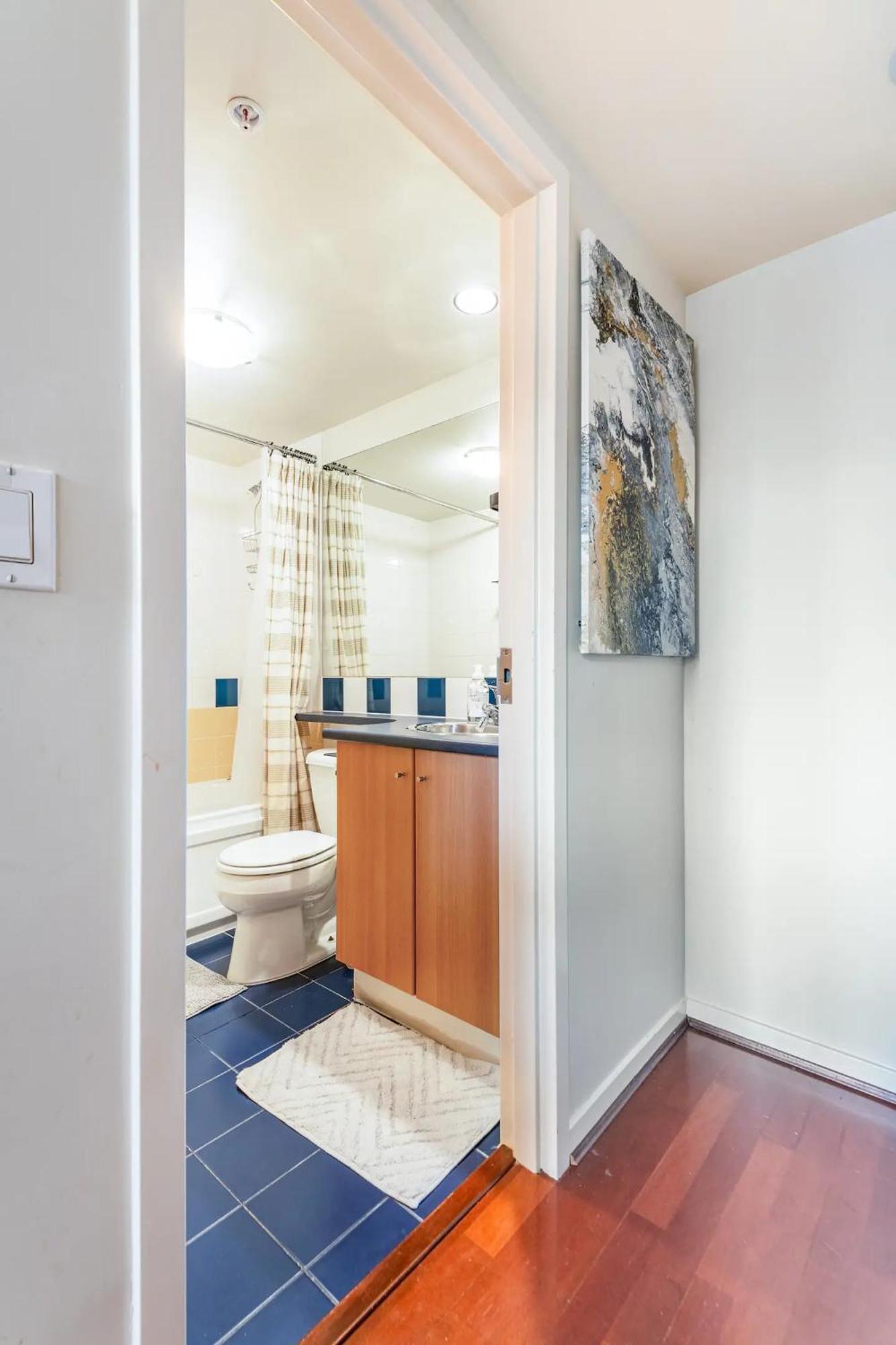 Loft In Downtown Vancouver With Free Parking Екстер'єр фото